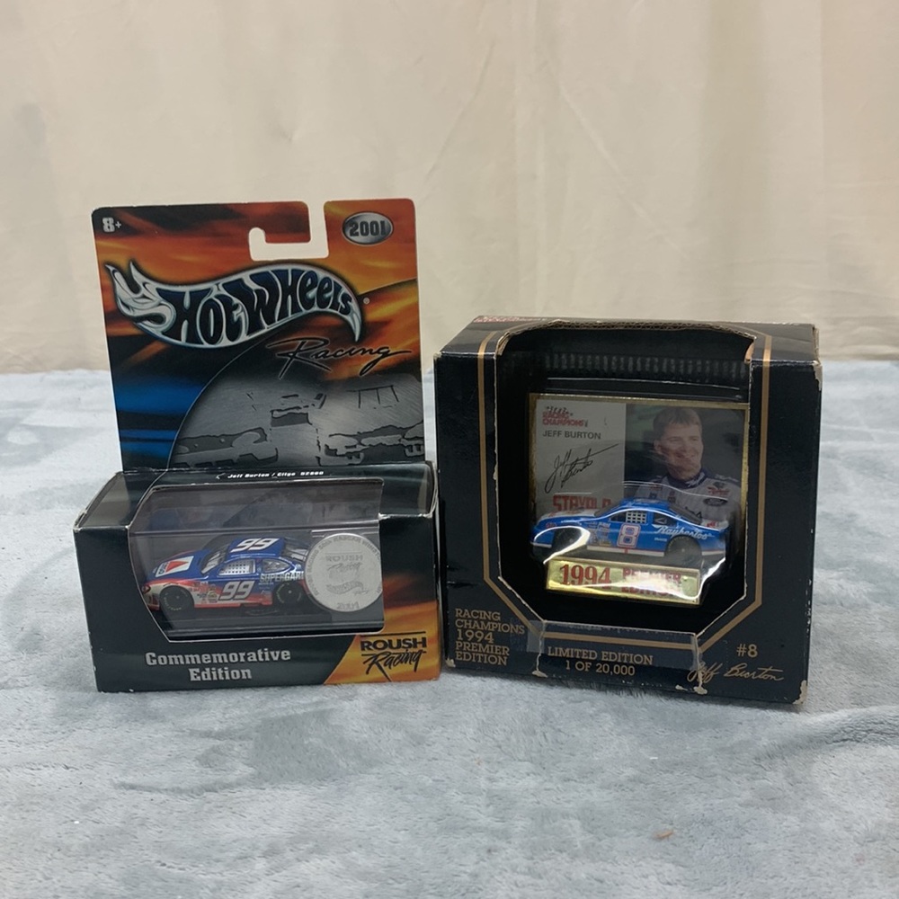 Jeff Burton 99 Citgo 2001 and 8 Raybestor 1994 Lot of 2